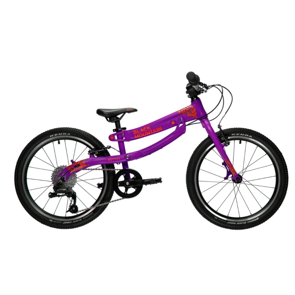 Best 20" kids' bikes: The Black Mountain HUTTO on a blank background