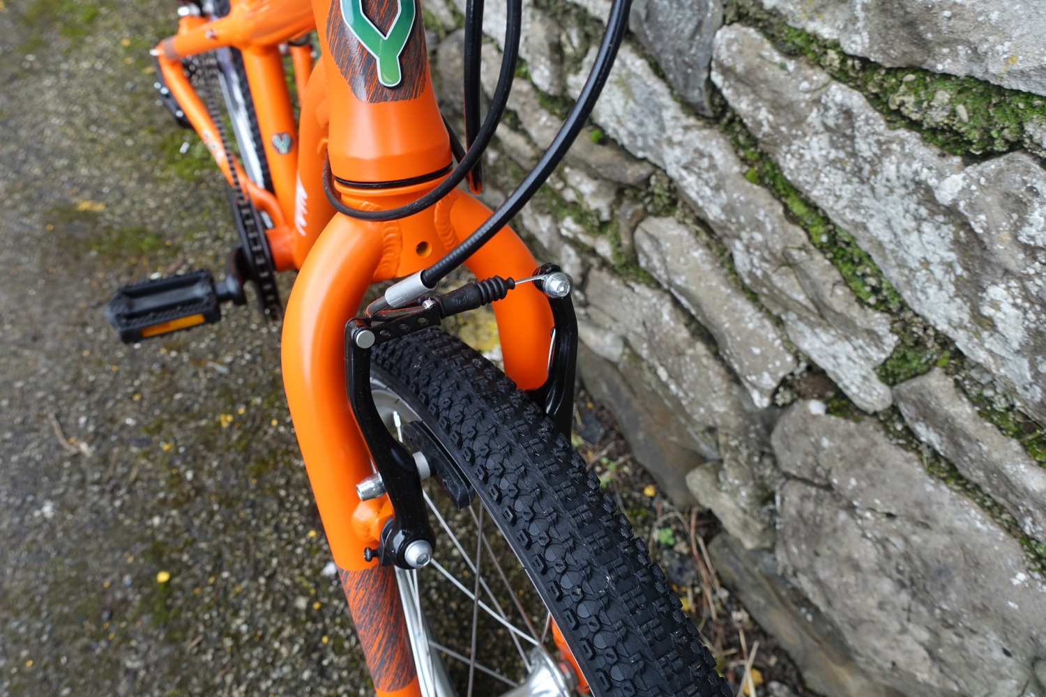 Orange YOMO 20 bike front brake and tyre