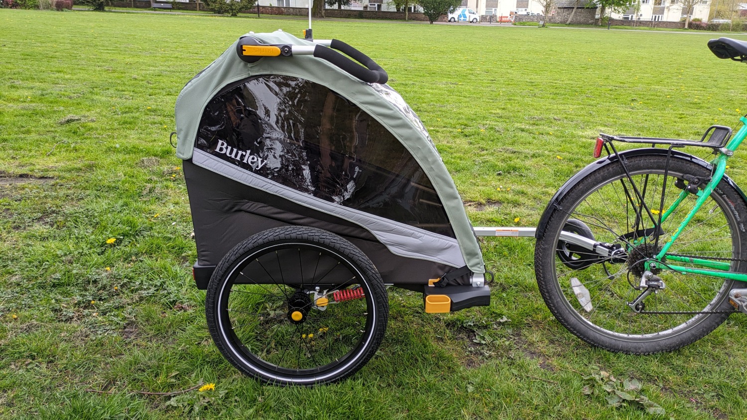 Picture showing the Burley D'Lite X child trailer