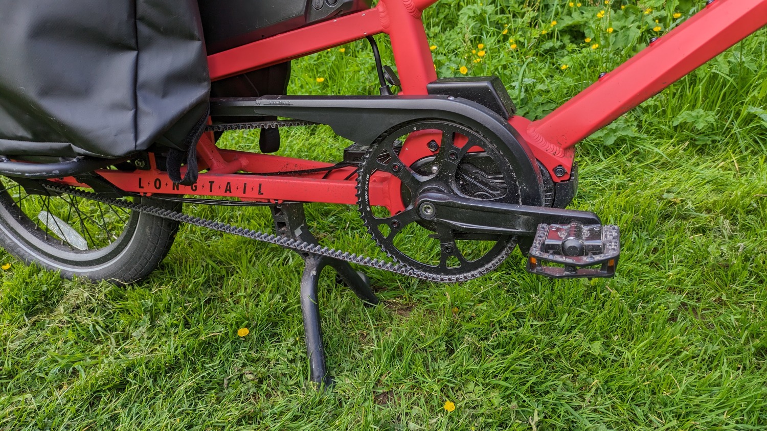 Estarli ecargo longtail bike stand and drivetrain