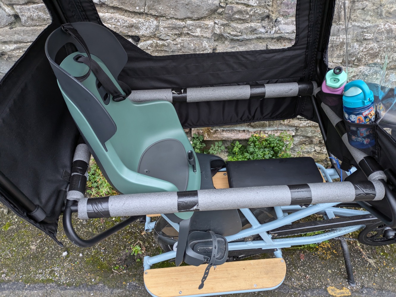 the rear caboose and seats on the decathlon longtail cargo bike